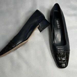 ~3 for $20~ Van Eli block heel pumps